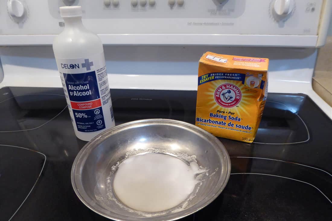Remove diesel smell out of clothes with Rubbing Alcohol and Baking Soda