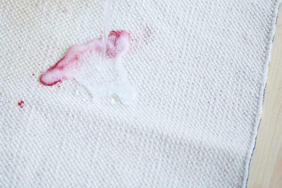 Removing red wine stains using milk