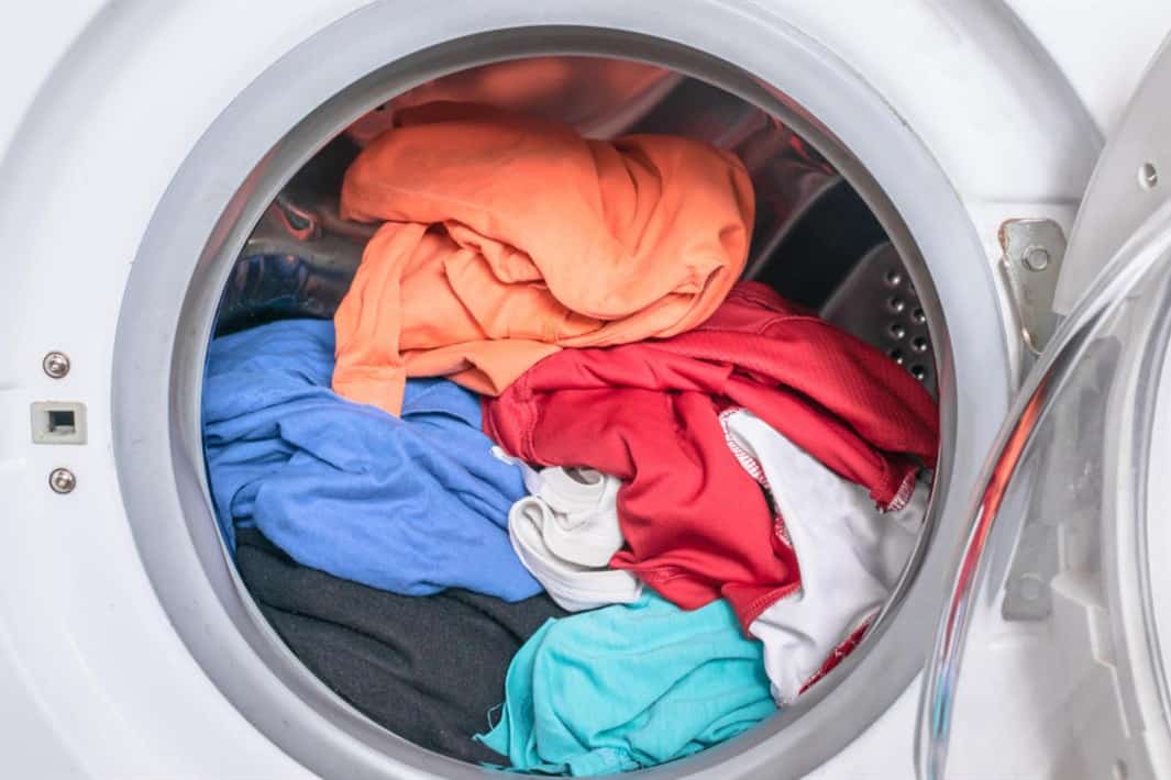 how long can laundry sit in the washer