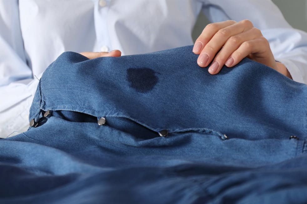how to remove set in oil stains from clothes