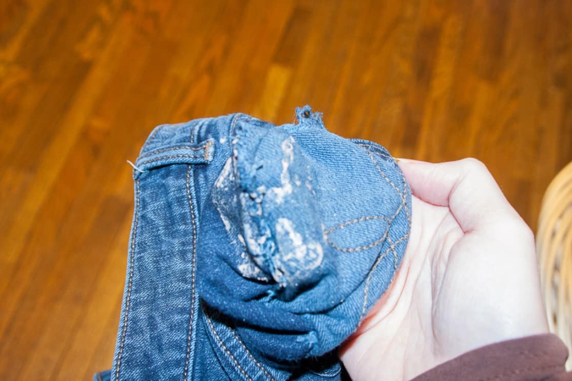 remove silly putty from clothes