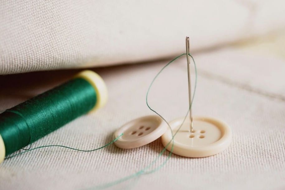 Basic materials for sewing buttons